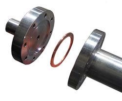 place copper gasket between CF components